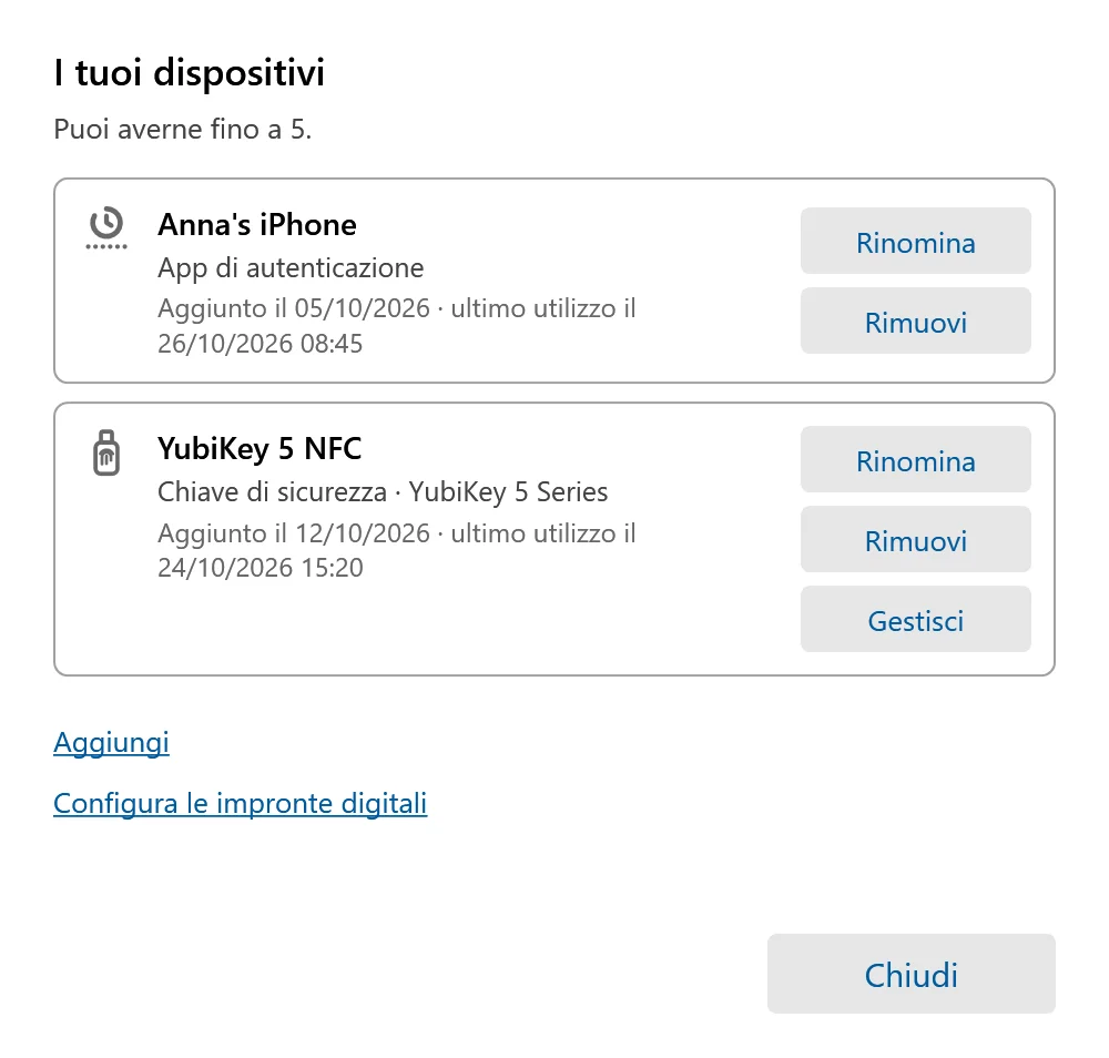 La finestra I tuoi dispositivi con un’app di autenticazione e una chiave di sicurezza, ciascuna con i pulsanti Rinomina e Rimuovi, e i link per aggiungerne altri.